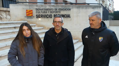 MAESTRA PIDE PERMISO PARA ATENDER A SU HIJO