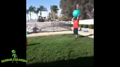 ¡Travesuras infantiles! Los bebés más graciosos en situaciones cómicas