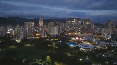 "Lugares Emblemáticos: Destinos que Capturan la Imaginación"