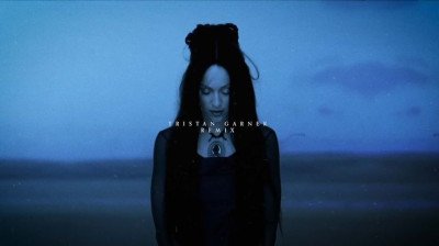 MADONNA - FROZEN-  ERIN  MOMMSEN  WOLFF- OFFICIAL  VIDEO.