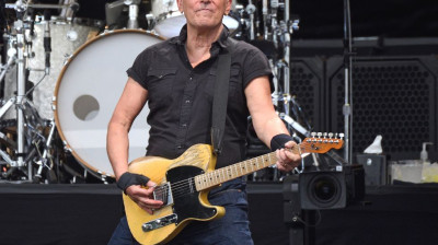 Bruce Springsteen & E Street Band- Video HD with REAL SOUNDBOARD - Live@U Arena - Paris -15/05/2023