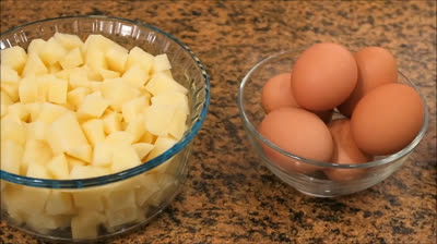 Cómo Hacer una Tortilla de Patatas Jugosa y Sabrosa