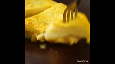 Receta de Tortilla de Patatas: Del Fogón a la Mesa en Minutos