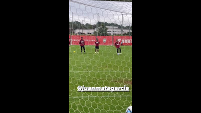 11-11-23 Juan Mata en el entrenamiento con Vissel Kobe