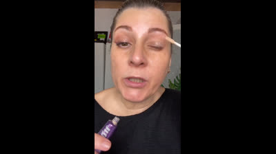 Tutorial de maquillaje con productos de farmacia: ¡Belleza accesible para todos!