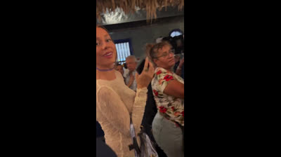 Ester Expósito bailando en Veracruz