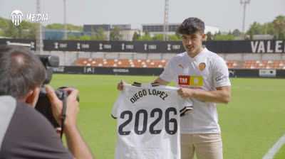 13-8-23 renovación de Diego López