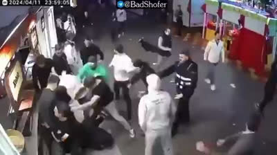 Franceses hartos de la pasividad  policial y del gobierno contra delincuentes...