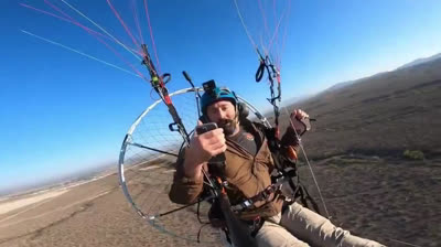 Un YouTuber se fracture les côtes en direct en parapente