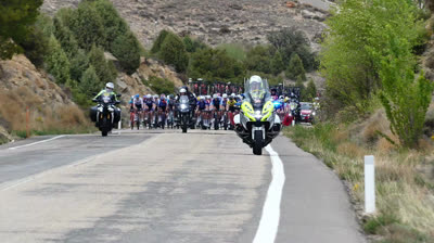 PASO VUELTA CICLISTA FEMENINA POR VALBONA EN TERUEL