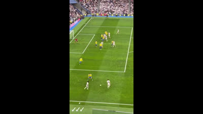 La rabona de Vinicius Jr vista desde la grada