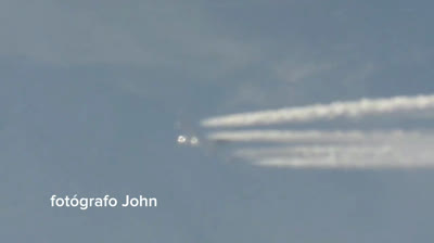 A medida que este avión se alejaba de mi su estela cada vez era más y más intensa. #chemtrails