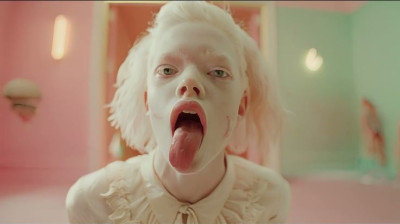 WET   SUMMER - ERIN MOMMSEN  WOLFF- 3D  MUSIC VIDEO FROM  MY  AUTHORSHIP. .