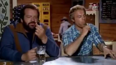 Altrimenti ci arrabbiamo - birra e salsicce - Bud Spencer e Terence Hill