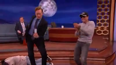 Van Damme dancing Fight