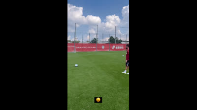 26-10-23 Juan Mata en el entrenamiento con Vissel Kobe