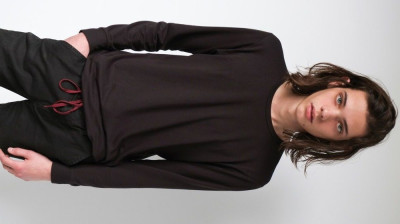 THE  IMBESIL  IS  NOT  MISSIG jajaja  ERIN  MOMMSEN  WOLFF.