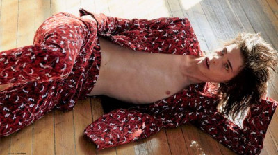 ERIN MOMMSEN  WOLFF-  SURFACE  MAGAZINE  PARIS - MONACO