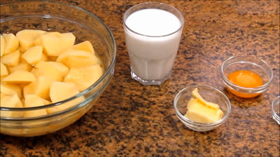 Receta de Puré de Papas con Tocino y Cebolla Caramelizada