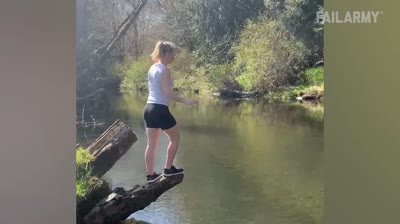 Vidéos de Fêtes Drôles 2024 : Rires Festifs