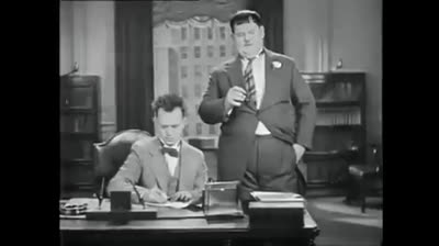 Stanlio e Ollio - La lettera del comizio elettorale