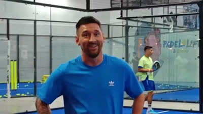 Messi et Luis Suárez jouent au padel