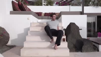 Jon Kortajarena en su casa de Lanzarote
