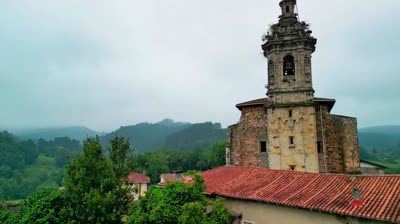 imágenes aéreas de la parroquia de Santo Tomás, vizcaya