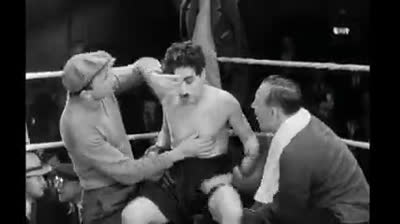 Charlie Chaplin boxer