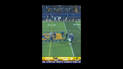 Pase largo y . . . Intercepcion ! ! !