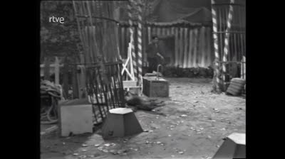 Tiempo y hora - 1x03 Vuestro circo, mi circo