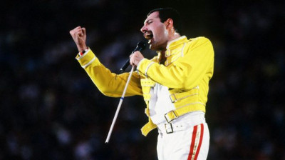 Freddie Mercury bereitet sich vor dem legendären Wembley-Konzert 1986 vor